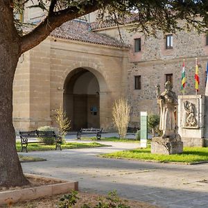 Parador De Sto. Domingo Bernardo De Fresneda